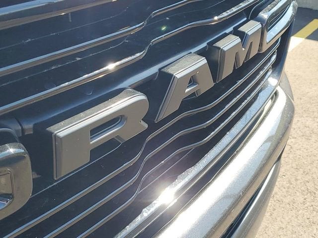 2020 RAM 1500 Big Horn Crew Cab 4x4 5'7" Box