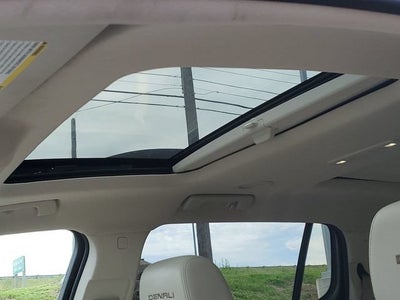 2022 GMC Acadia Denali