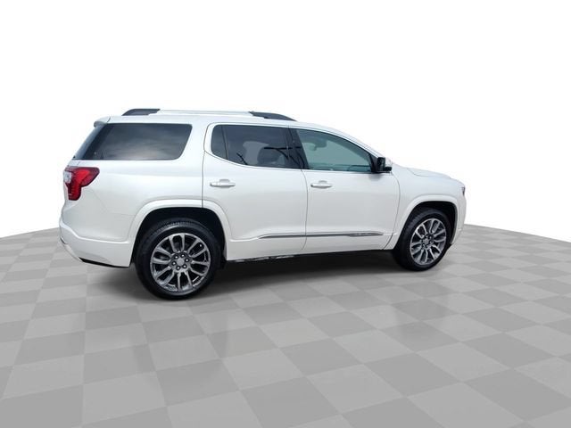 2022 GMC Acadia Denali