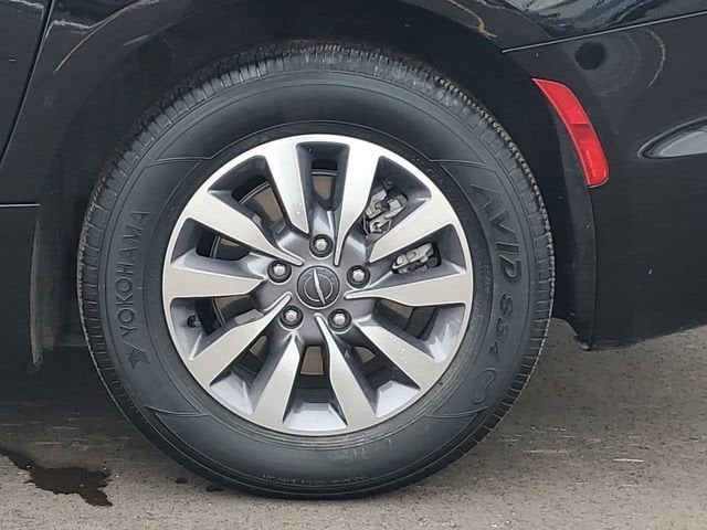 2024 Chrysler Pacifica Hybrid Select