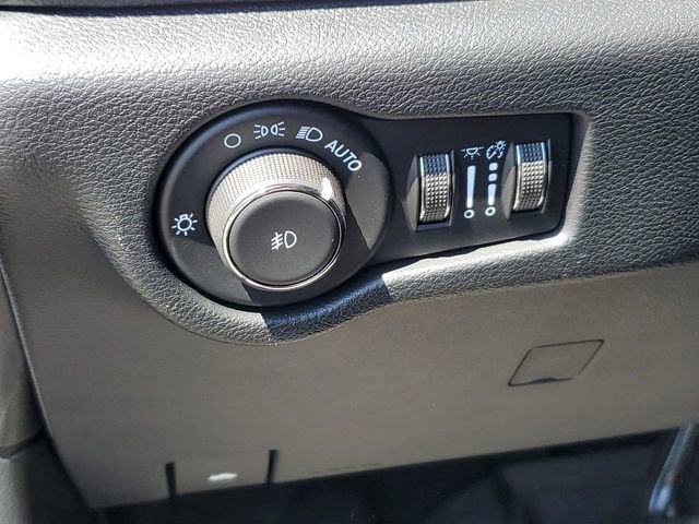 2025 Chrysler Pacifica Hybrid Select
