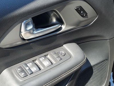 2025 Chrysler Pacifica Hybrid Select