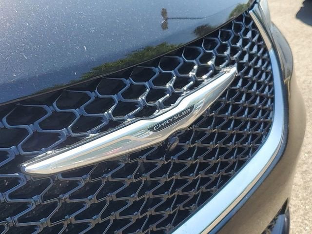 2025 Chrysler Pacifica Hybrid Select
