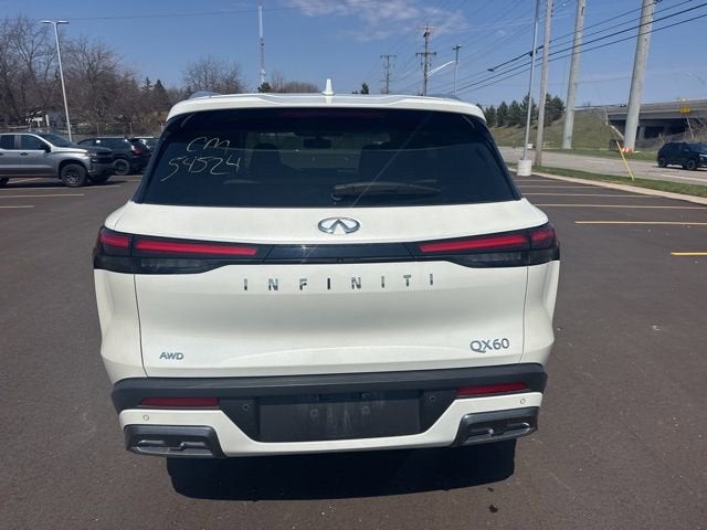 2022 INFINITI QX60 LUXE