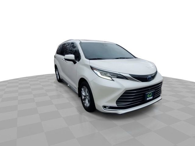 2021 Toyota Sienna XLE