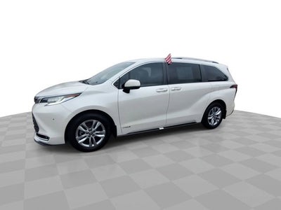 2021 Toyota Sienna XLE