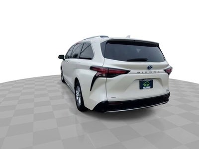 2021 Toyota Sienna XLE