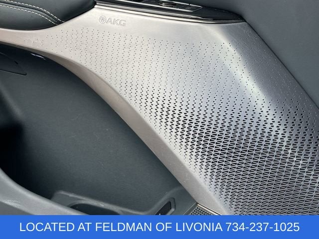 2024 Cadillac LYRIQ Sport 3