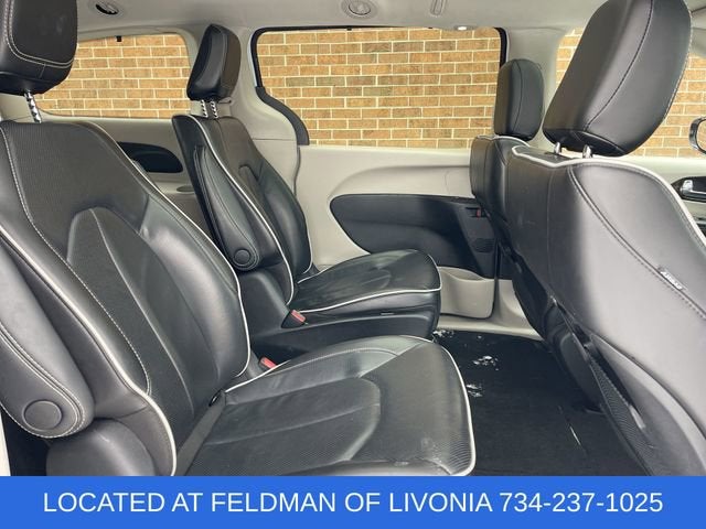 2023 Chrysler Pacifica Hybrid Limited