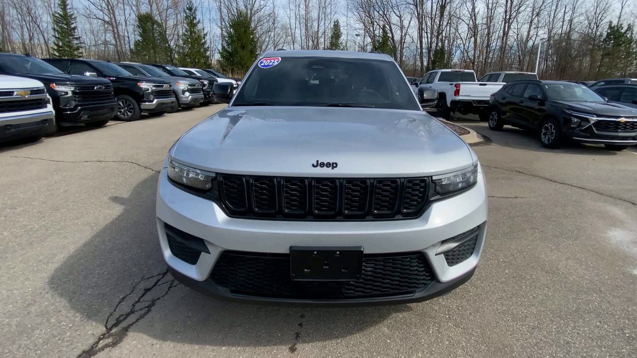 2025 Jeep Grand Cherokee Altitude