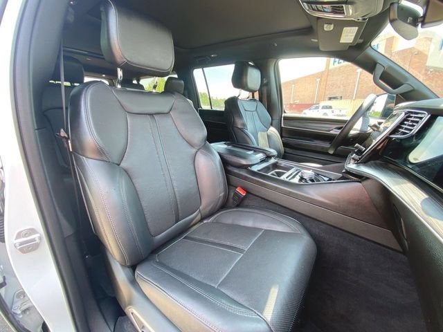 2023 Jeep Wagoneer L Series II 4x4
