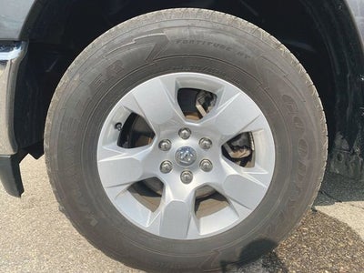 2023 RAM 1500 Big Horn Crew Cab 4x4 5'7" Box