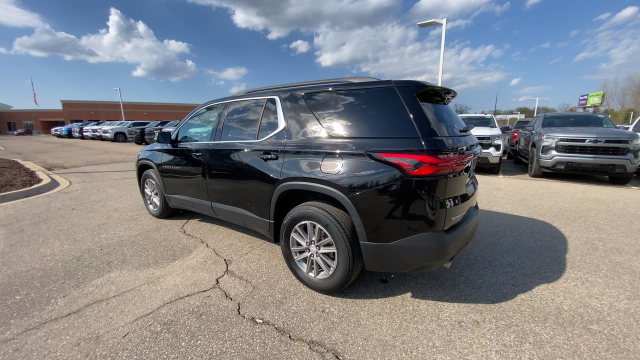 2023 Chevrolet Traverse LT Leather