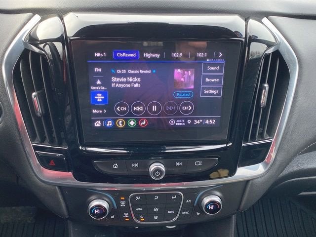 2022 Chevrolet Traverse LT Cloth