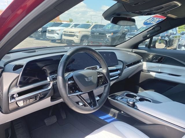 2024 Cadillac LYRIQ Luxury 1