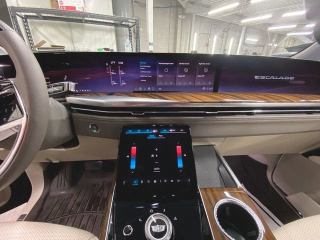 2025 Cadillac Escalade Sport Platinum