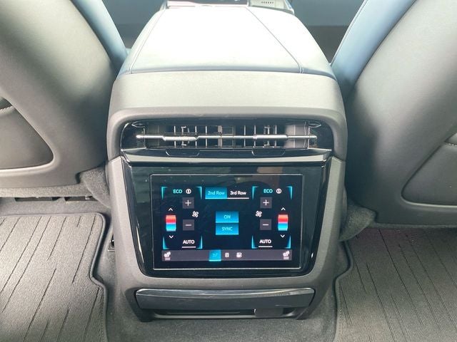 2025 Cadillac ESCALADE IQ Luxury 2