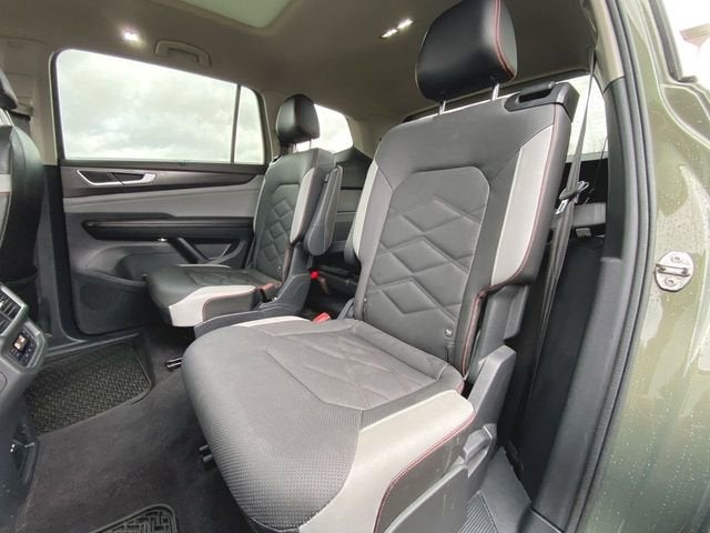 2024 Volkswagen Atlas 2.0T Peak Edition SEL