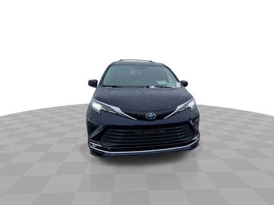 2022 Toyota Sienna XLE