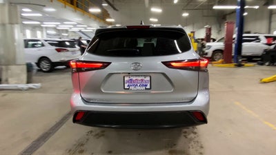 2024 Toyota Highlander LE