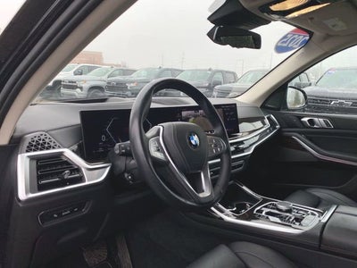 2025 BMW X7 xDrive40i