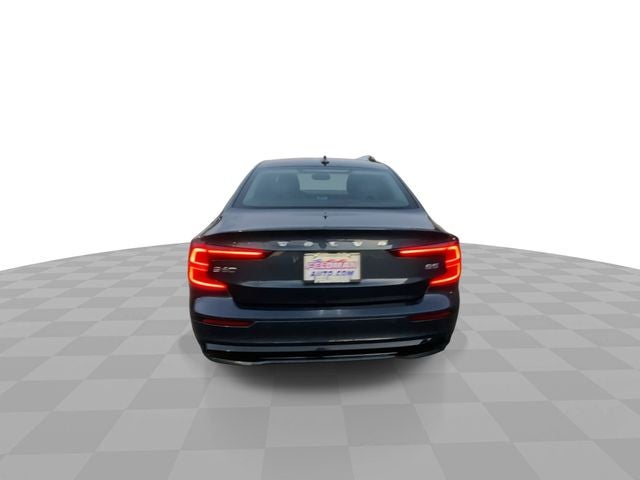 2024 Volvo S60 Core Dark Theme