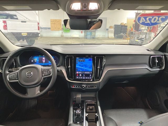 2024 Volvo S60 Core Dark Theme