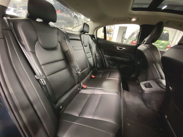 2024 Volvo S60 Core Dark Theme