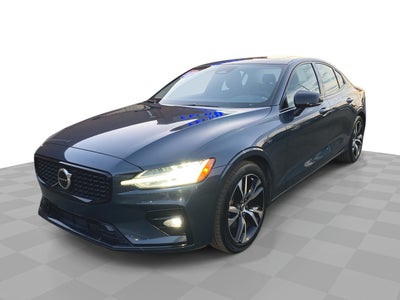 2024 Volvo S60 Core Dark Theme