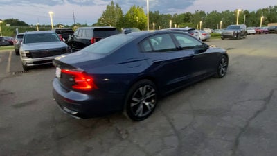 2024 Volvo S60 Core Dark Theme
