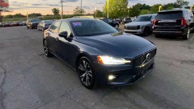 2024 Volvo S60 Core Dark Theme