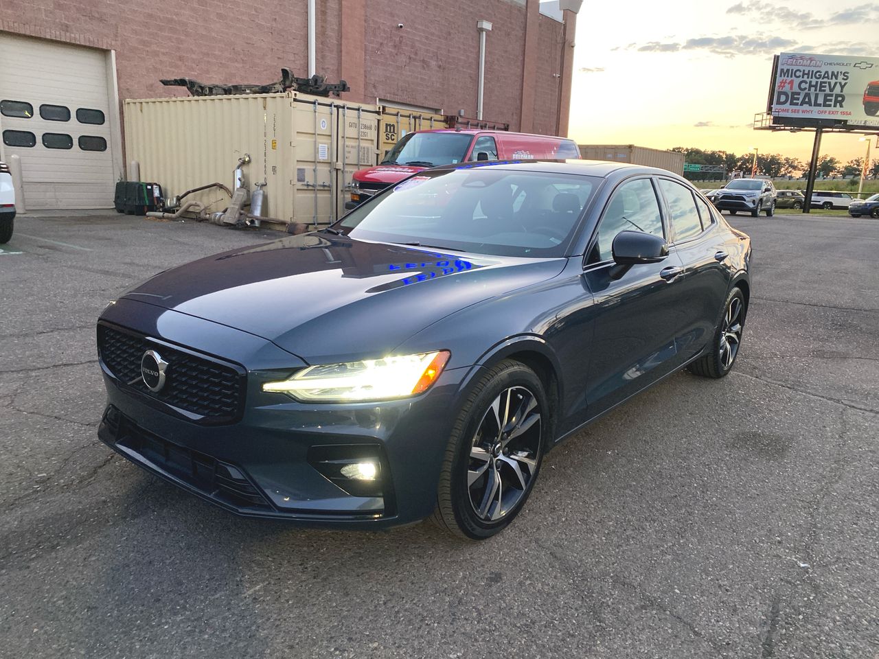 2024 Volvo S60 Core Dark Theme