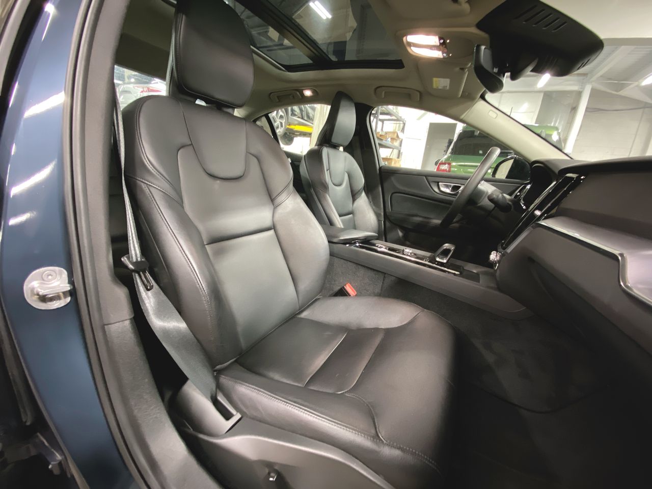 2024 Volvo S60 Core Dark Theme