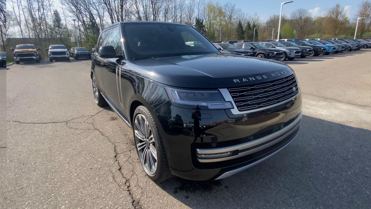 2025 Land Rover Range Rover SE
