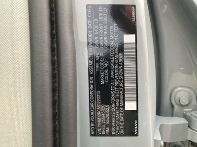 2025 Volvo XC60 B5 Plus