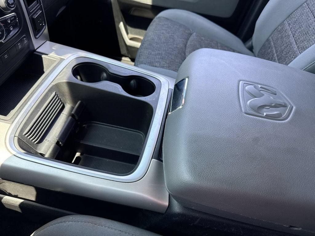 2017 RAM 1500 Big Horn Crew Cab 4x4 5'7" Box