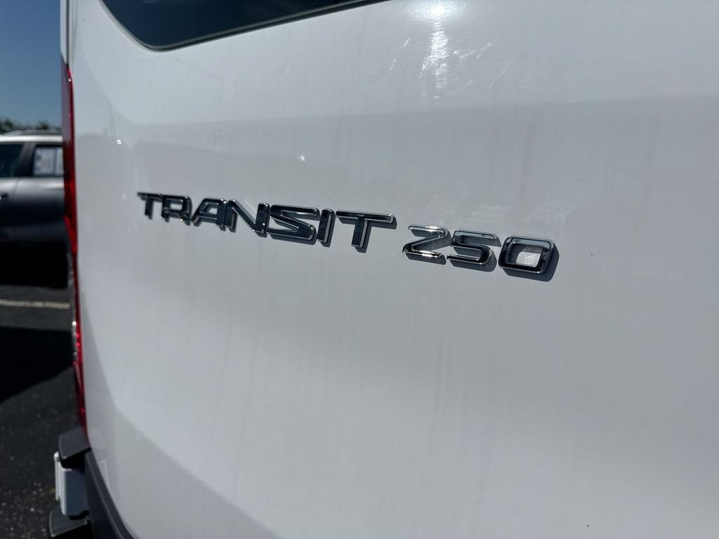 2025 Ford Transit Cargo Van T-250 130" Low Rf 9070 GVWR RWD