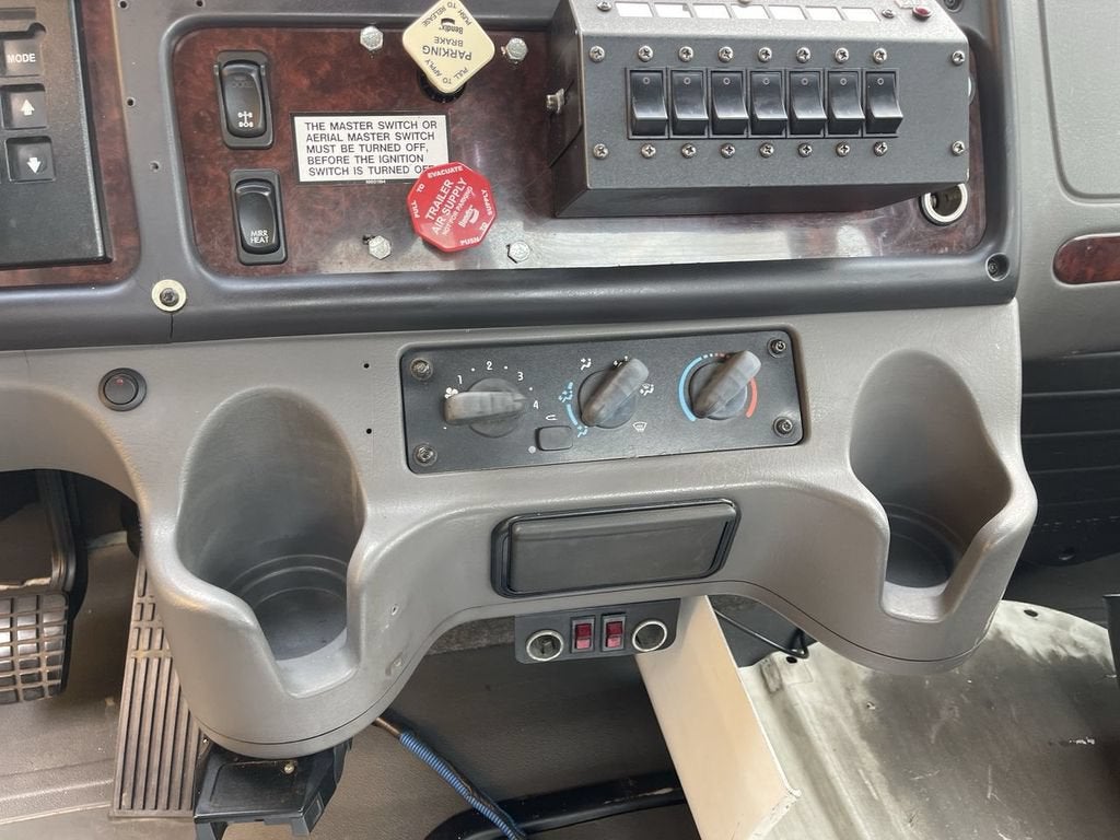 2007 FRT M2106S NA