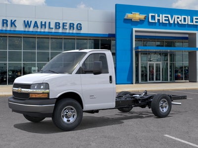 2025 Chevrolet Express Cutaway 3500 1WT