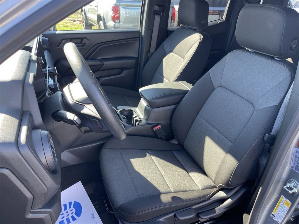 2025 Chevrolet Colorado WT/LT