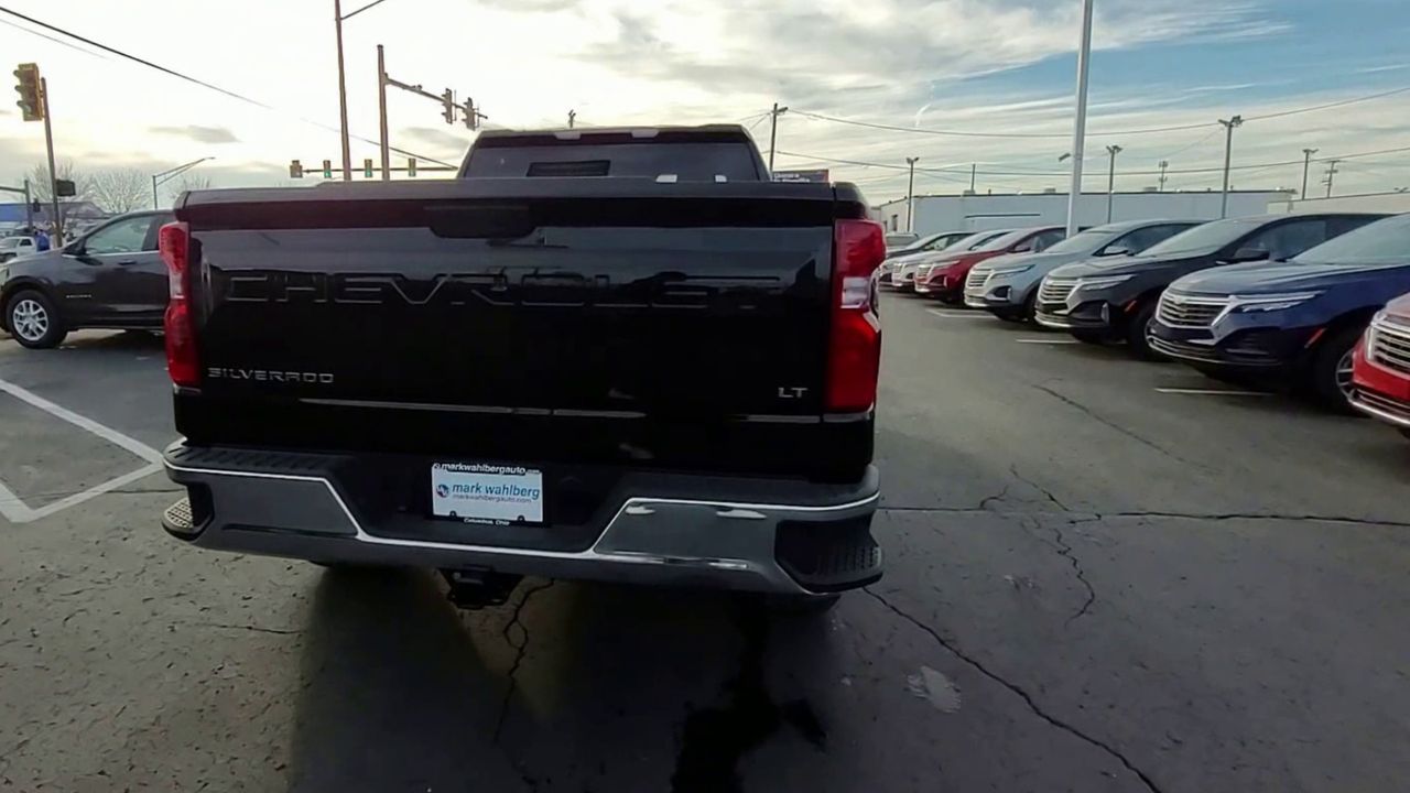 2022 Chevrolet Silverado 1500 LT (2FL)