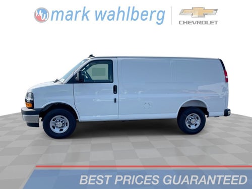 2025 Chevrolet Express Cargo WT