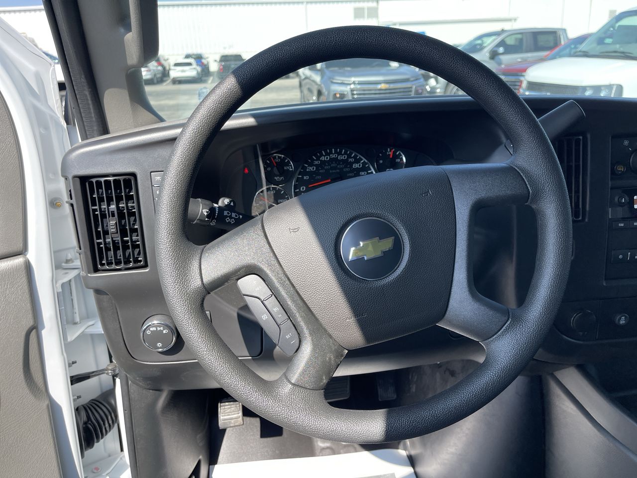 2025 Chevrolet Express Cargo 2500 WT