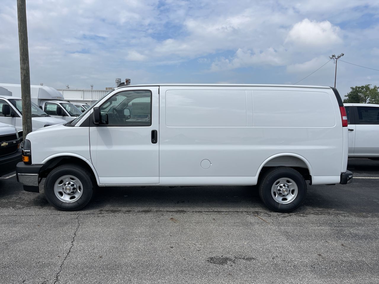 2025 Chevrolet Express Cargo 2500 WT