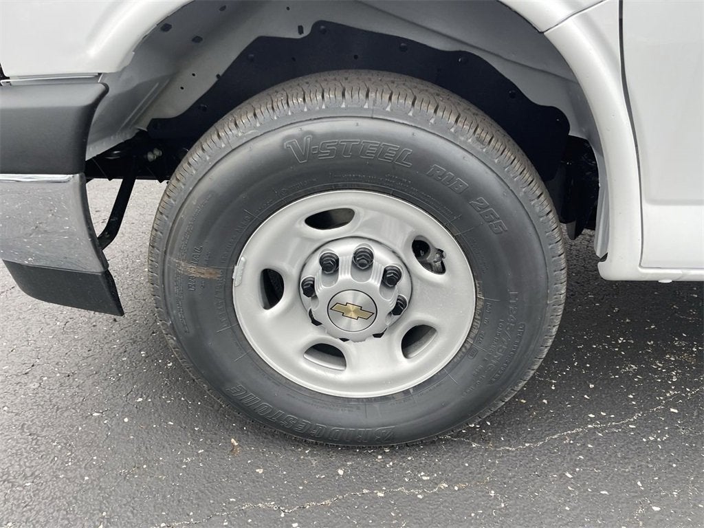 2025 Chevrolet Express Cargo 2500 WT