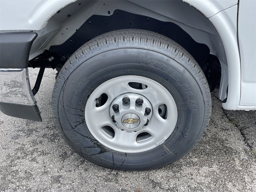 2025 Chevrolet Express Cargo 2500 WT