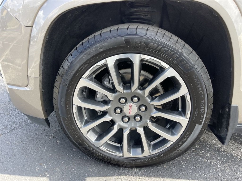 2022 GMC Acadia Denali