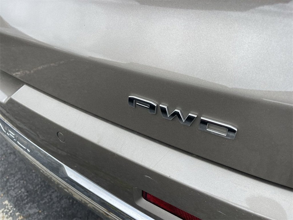 2022 GMC Acadia Denali