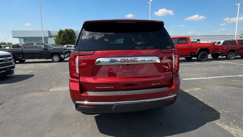2023 GMC Yukon SLT