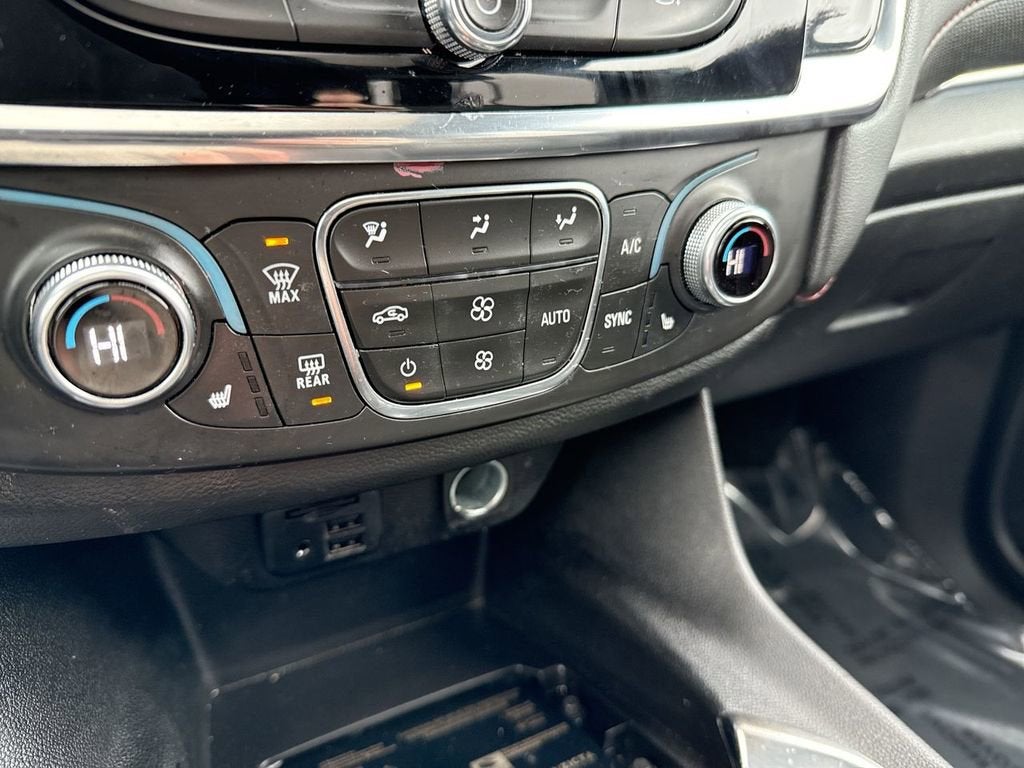 2023 Chevrolet Traverse RS